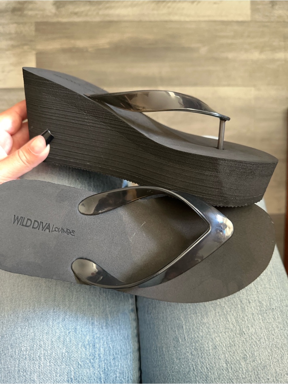 🖤 Black Platform Wedge Flip Flop Sandals | Minimalist Glam Summer Shoes 🖤 - Picture 4 of 7